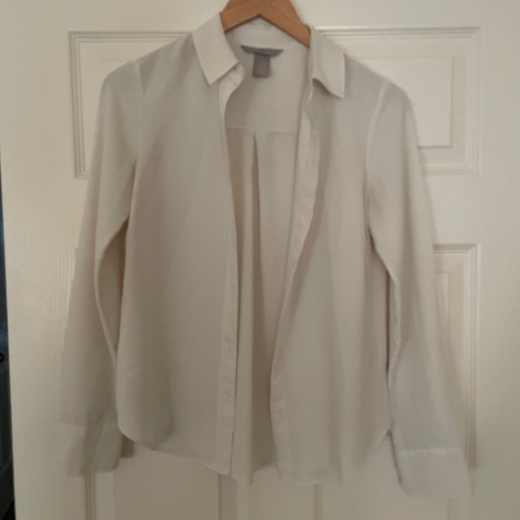 H&M Tops - Cream Button-Up Blouse